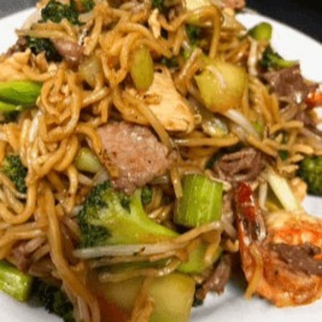 Chow Mein - Catering.